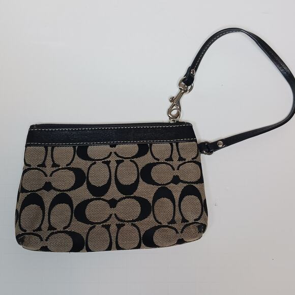Coach Signature Jacquard Black Leather Trim Wristlet NWOT - Picture 4 of 8